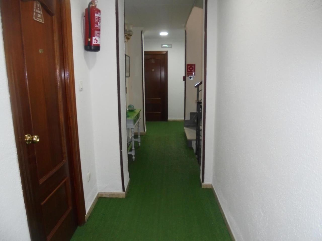 Hotel Zurich Nature Велес-Рубио Экстерьер фото